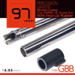 Unicorn Airsoft GBB 97mm 6.03mm Inner Barrel instalado en una réplica de airsoft
